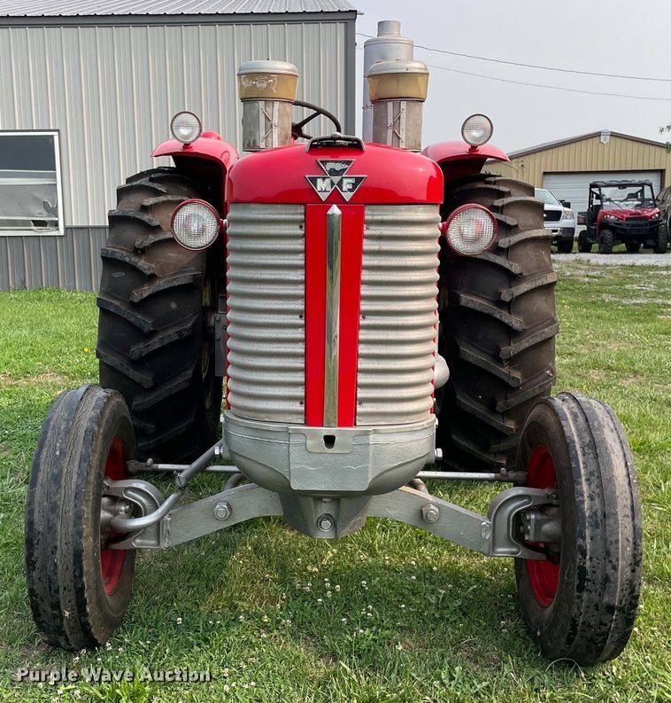 image for item LJ9778 1960 Massey  Ferguson 98  tractor