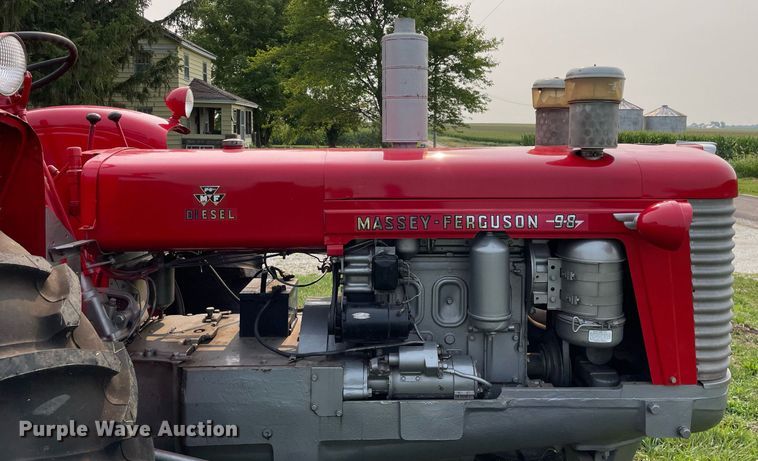 image for item LJ9778 1960 Massey  Ferguson 98  tractor