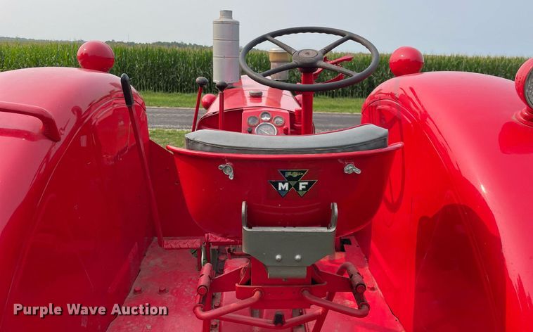 image for item LJ9778 1960 Massey  Ferguson 98  tractor