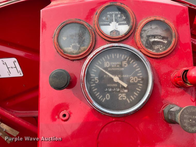 image for item LJ9778 1960 Massey  Ferguson 98  tractor