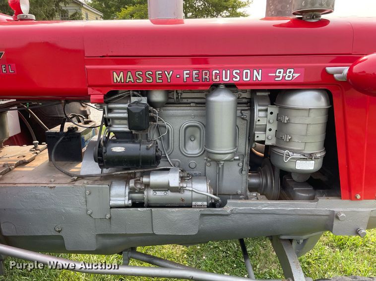 image for item LJ9778 1960 Massey  Ferguson 98  tractor