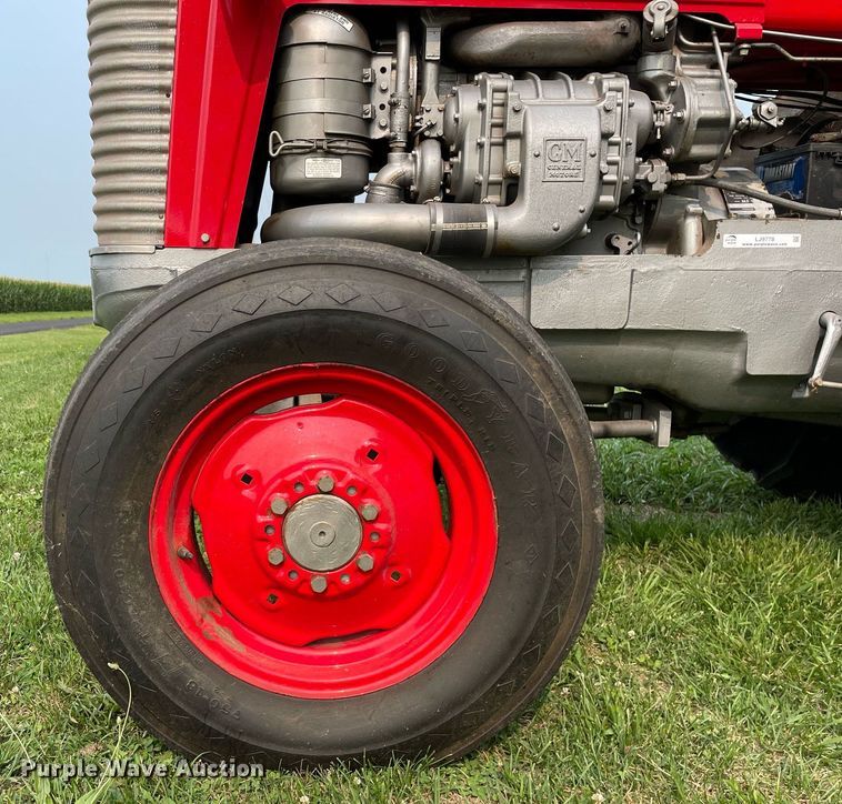 image for item LJ9778 1960 Massey  Ferguson 98  tractor