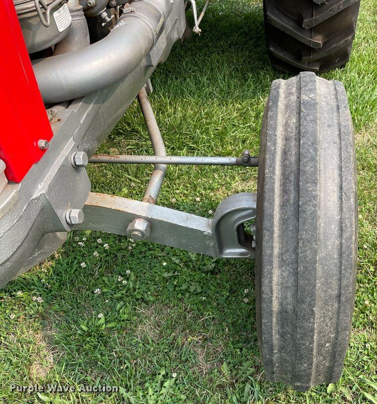 image for item LJ9778 1960 Massey  Ferguson 98  tractor