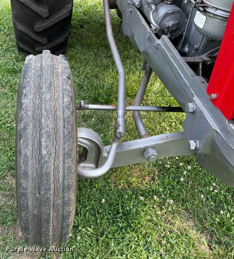 image for item LJ9778 1960 Massey  Ferguson 98  tractor