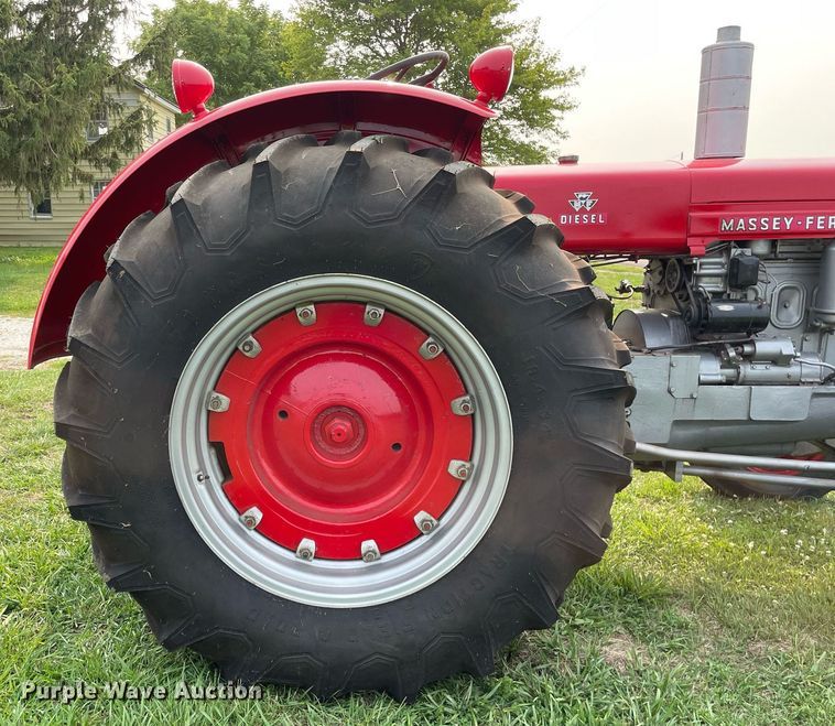 image for item LJ9778 1960 Massey  Ferguson 98  tractor