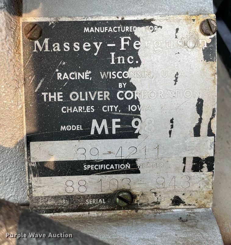 image for item LJ9778 1960 Massey  Ferguson 98  tractor