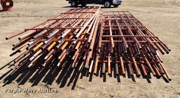 image for item LP9642 (19) continuous fence panels