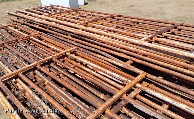 image for item LP9642 (19) continuous fence panels