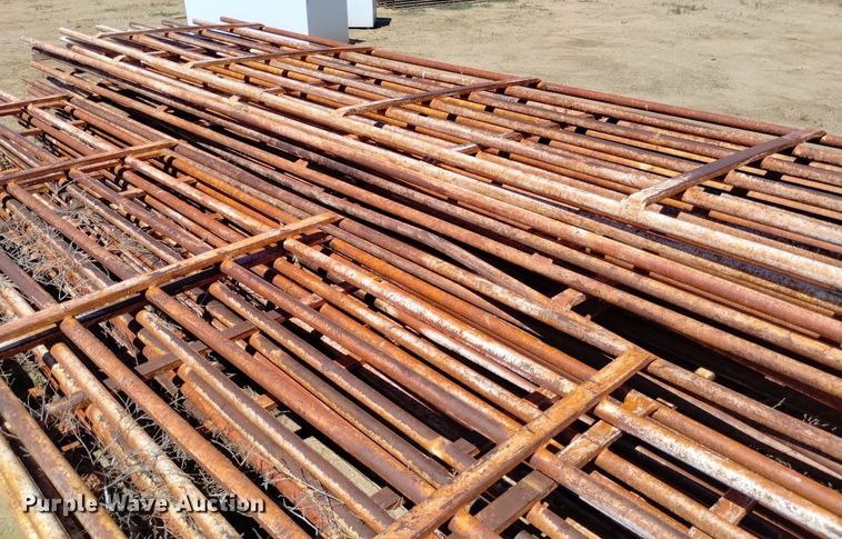 image for item LP9642 (19) continuous fence panels