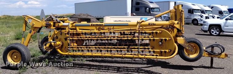 image for item LP9650 Vermeer R24A  hay rake