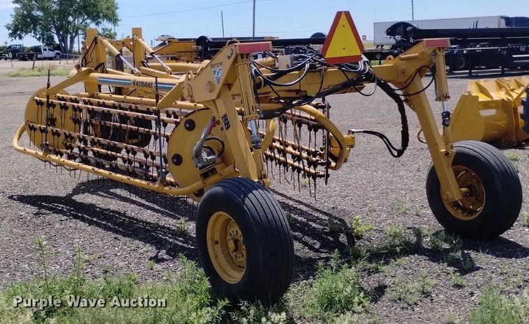 image for item LP9650 Vermeer R24A  hay rake