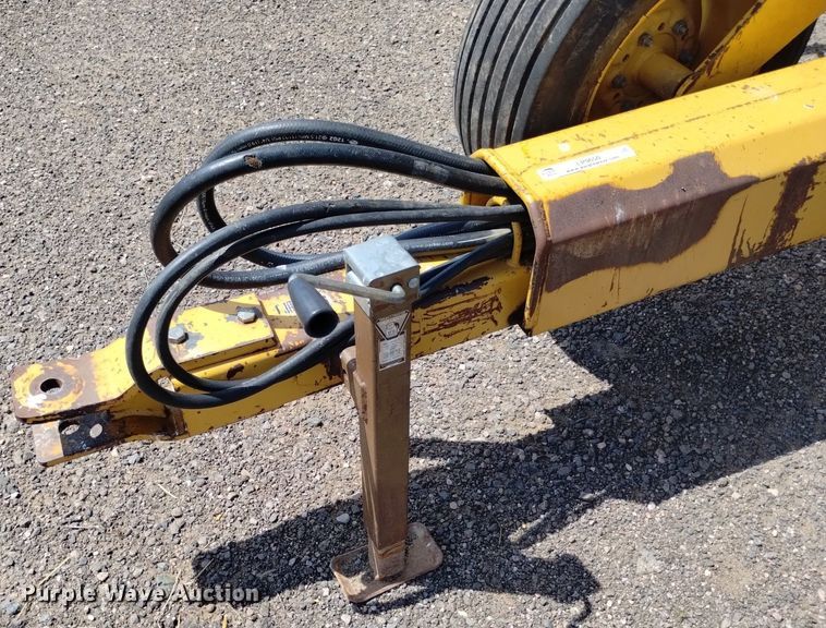 image for item LP9650 Vermeer R24A  hay rake