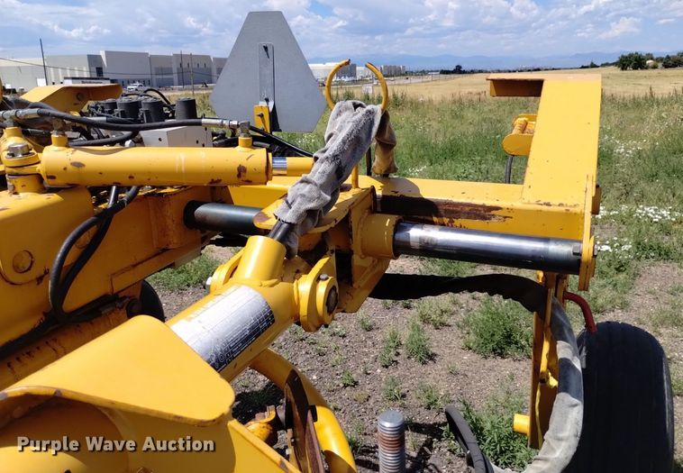 image for item LP9650 Vermeer R24A  hay rake