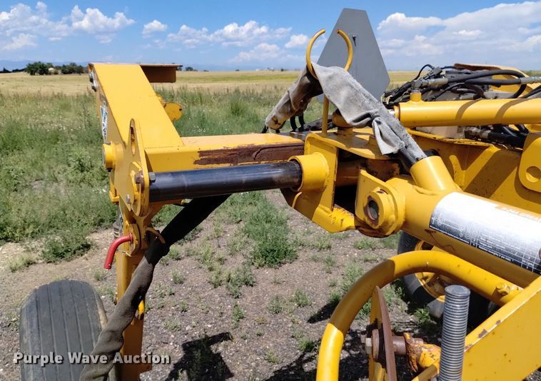 image for item LP9650 Vermeer R24A  hay rake