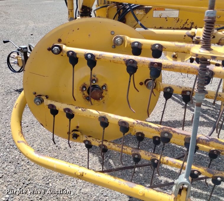 image for item LP9650 Vermeer R24A  hay rake