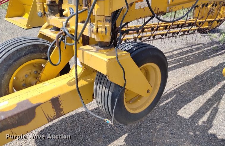 image for item LP9650 Vermeer R24A  hay rake
