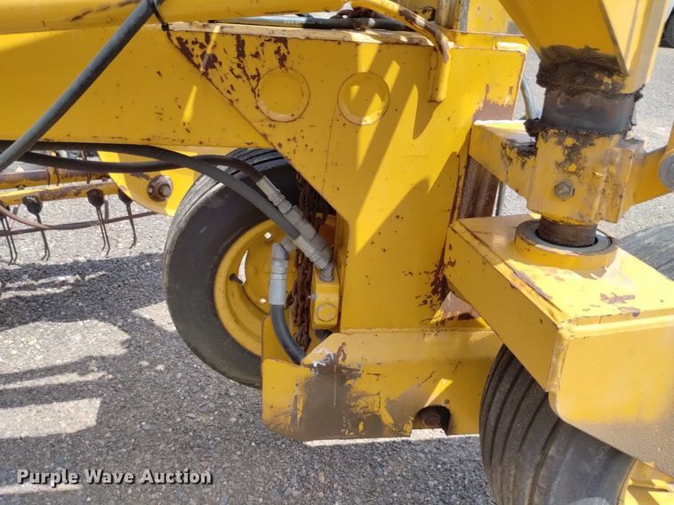 image for item LP9650 Vermeer R24A  hay rake