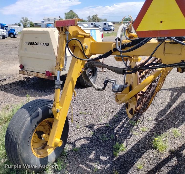 image for item LP9650 Vermeer R24A  hay rake