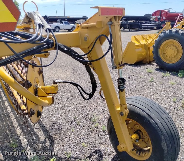 image for item LP9650 Vermeer R24A  hay rake