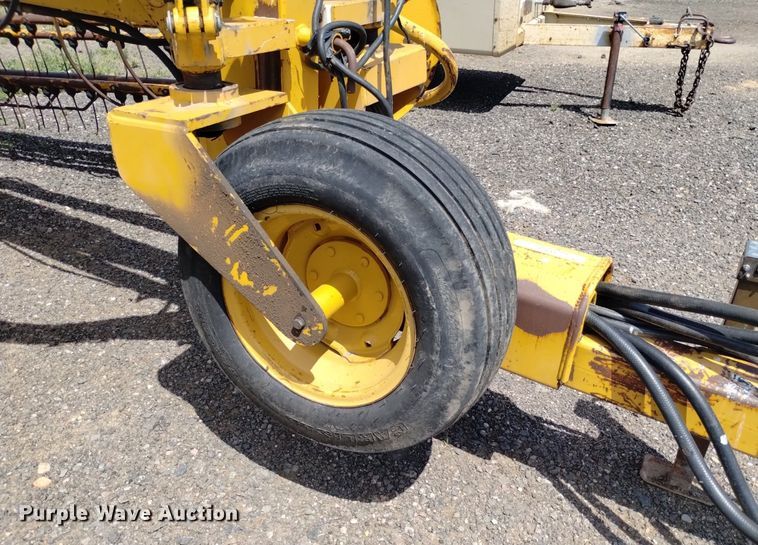 image for item LP9650 Vermeer R24A  hay rake