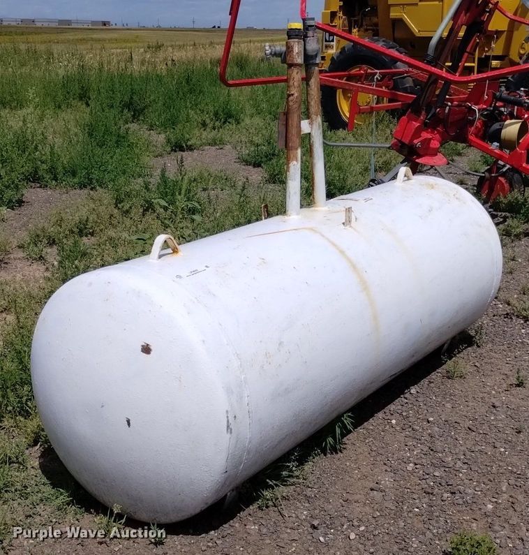 image for item LP9652 McNamar  propane tank