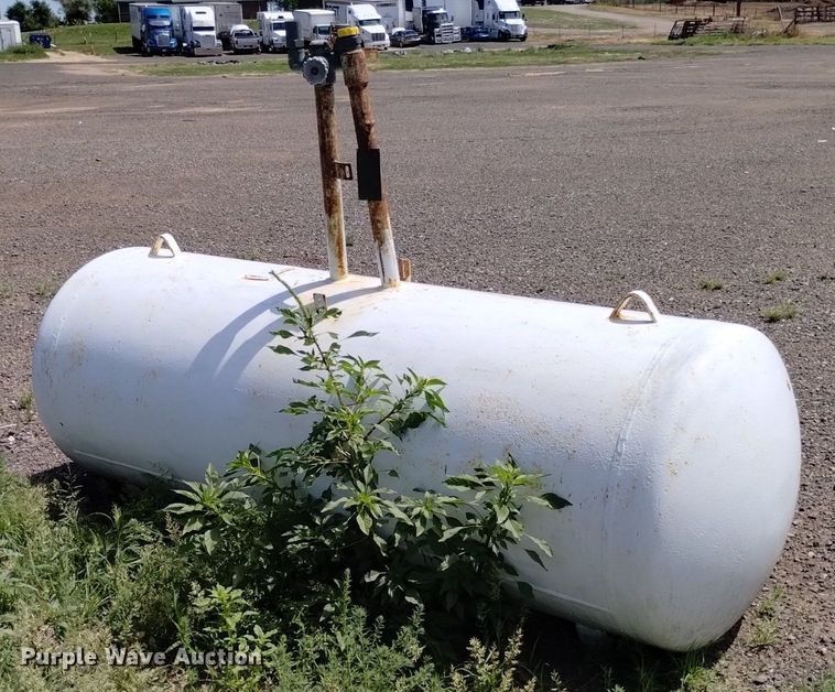 image for item LP9652 McNamar  propane tank