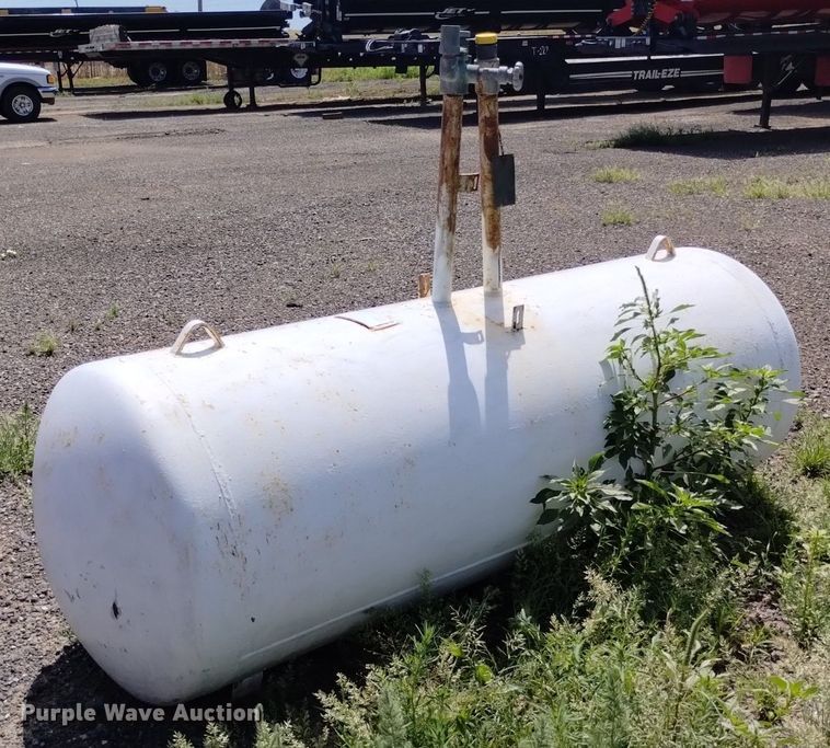 image for item LP9652 McNamar  propane tank