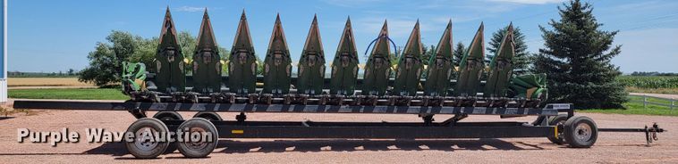 image for item LQ9049 2014 Capello Quasar F12  corn head with trailer