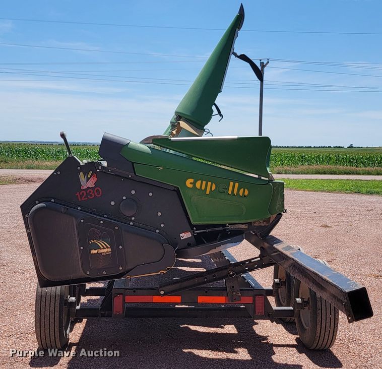 image for item LQ9049 2014 Capello Quasar F12  corn head with trailer