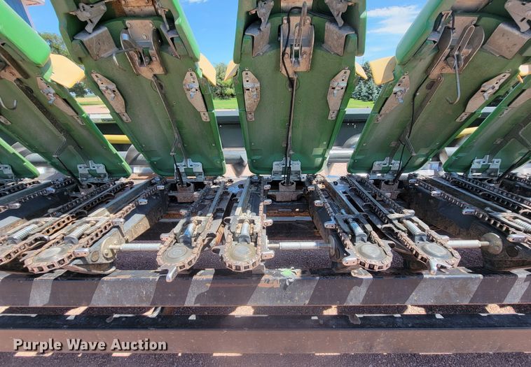 image for item LQ9049 2014 Capello Quasar F12  corn head with trailer