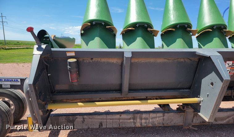 image for item LQ9049 2014 Capello Quasar F12  corn head with trailer