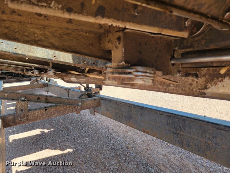 image for item LQ9049 2014 Capello Quasar F12  corn head with trailer