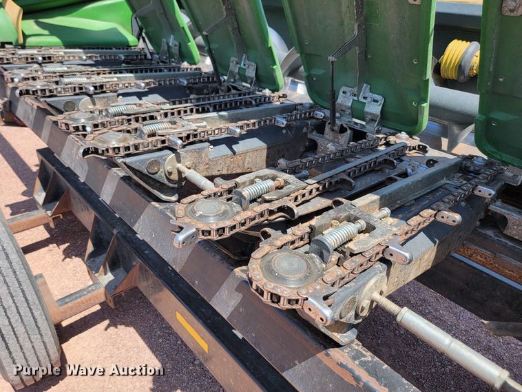 image for item LQ9049 2014 Capello Quasar F12  corn head with trailer