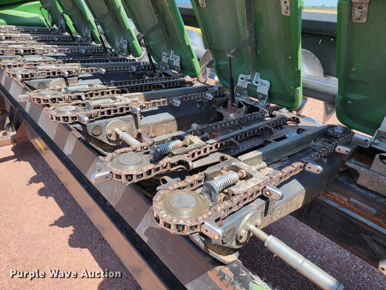 image for item LQ9049 2014 Capello Quasar F12  corn head with trailer