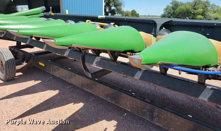 image for item LQ9049 2014 Capello Quasar F12  corn head with trailer