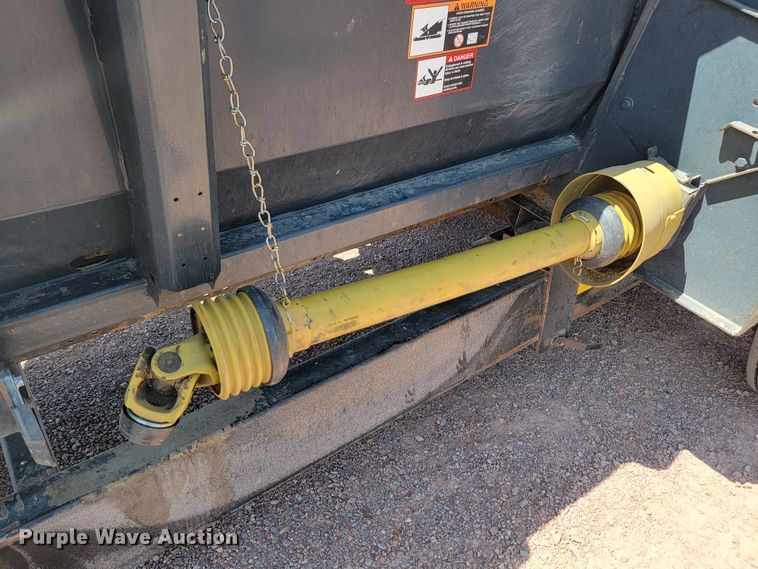 image for item LQ9049 2014 Capello Quasar F12  corn head with trailer