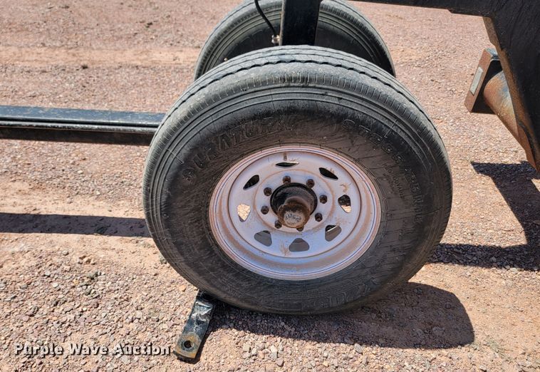 image for item LQ9049 2014 Capello Quasar F12  corn head with trailer