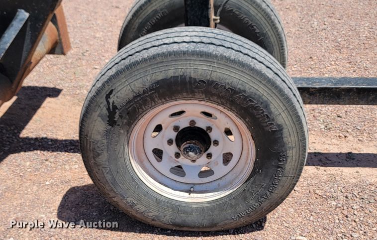 image for item LQ9049 2014 Capello Quasar F12  corn head with trailer