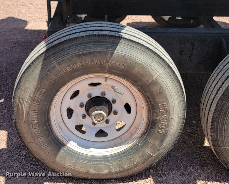 image for item LQ9049 2014 Capello Quasar F12  corn head with trailer