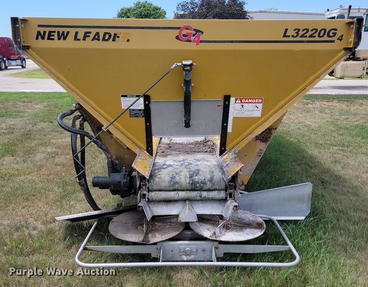 image for item LQ9060 New Leader L3220G4  spreader