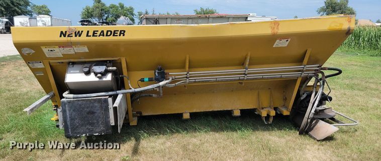 image for item LQ9060 New Leader L3220G4  spreader