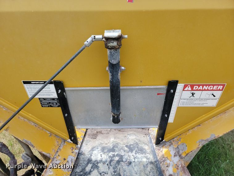 image for item LQ9060 New Leader L3220G4  spreader