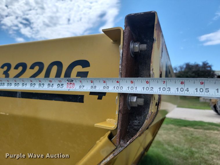 image for item LQ9060 New Leader L3220G4  spreader