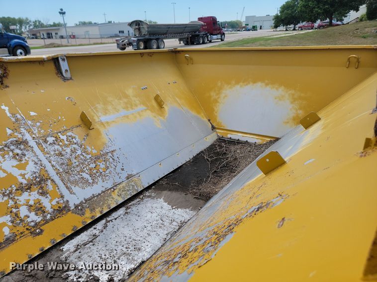 image for item LQ9060 New Leader L3220G4  spreader