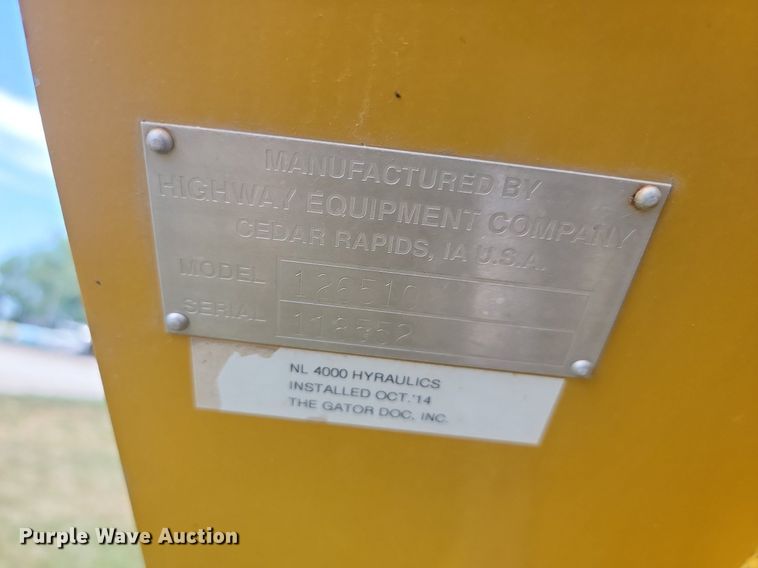 image for item LQ9060 New Leader L3220G4  spreader