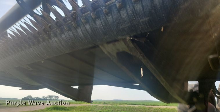 image for item LQ9063 2008 Case 2162  draper head