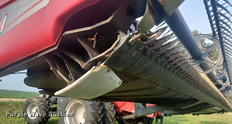 image for item LQ9063 2008 Case 2162  draper head