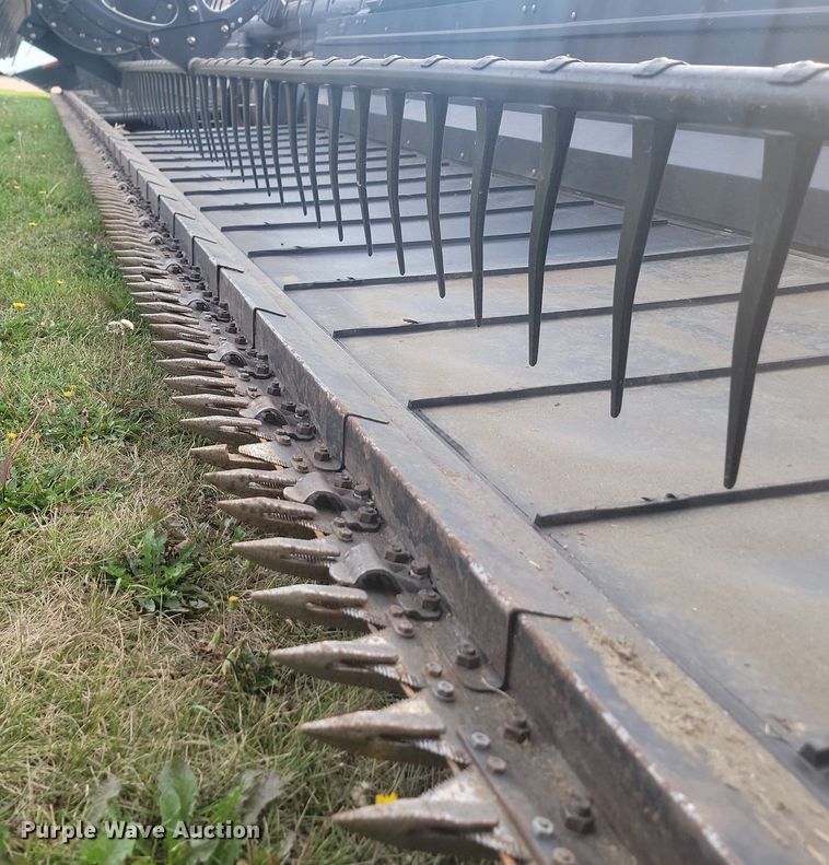 image for item LQ9063 2008 Case 2162  draper head