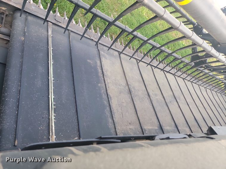 image for item LQ9063 2008 Case 2162  draper head