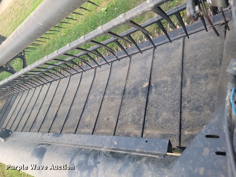 image for item LQ9063 2008 Case 2162  draper head